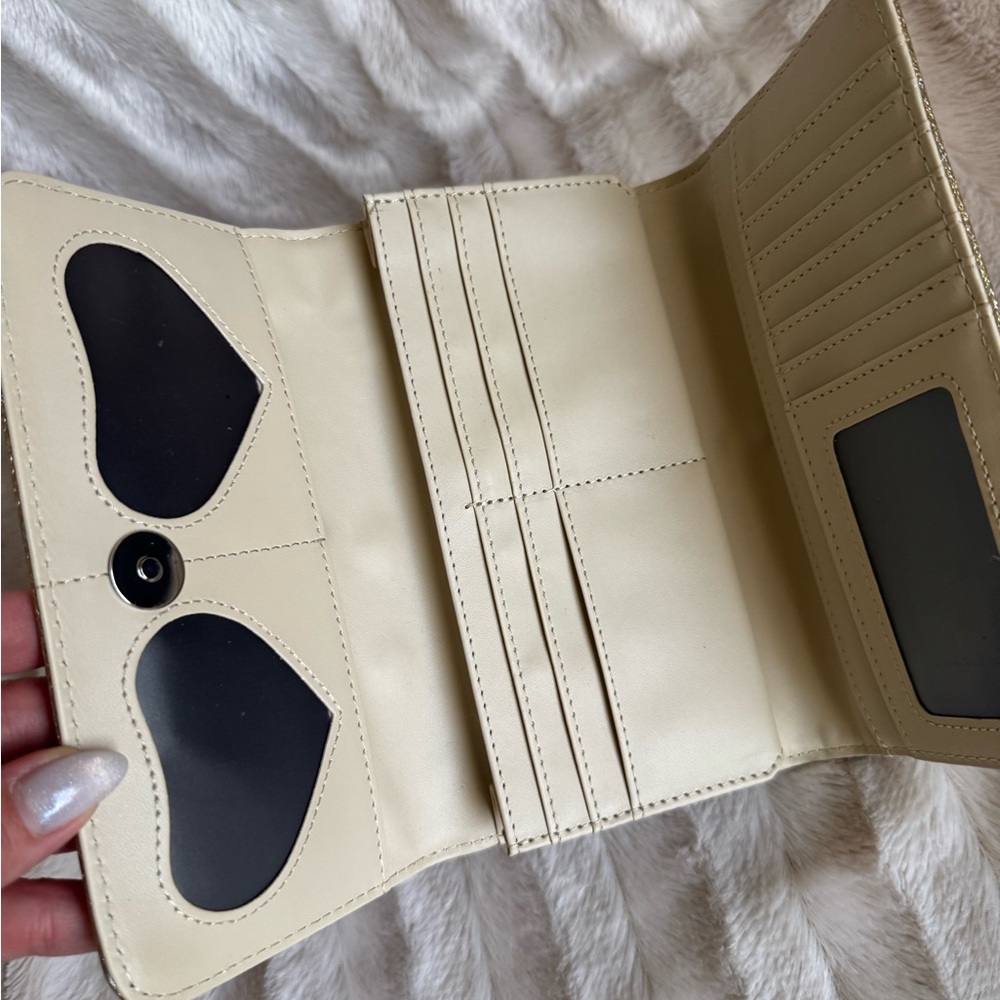 Lux de Ville champagne vinyl wallet - Picture 2 of 5